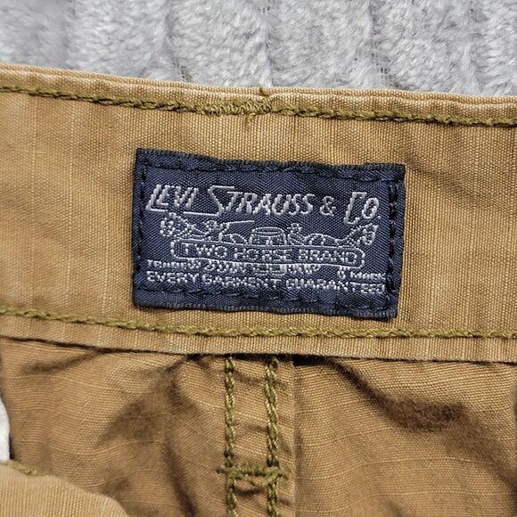 Levi's Cargo Shorts Mens Size 38 Brown Tan Cotton Ripstop Pockets White Tab Logo - Picture 2 of 9